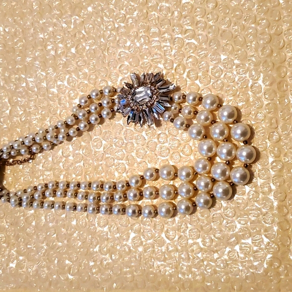 Jewelry - Picture 3 of 4